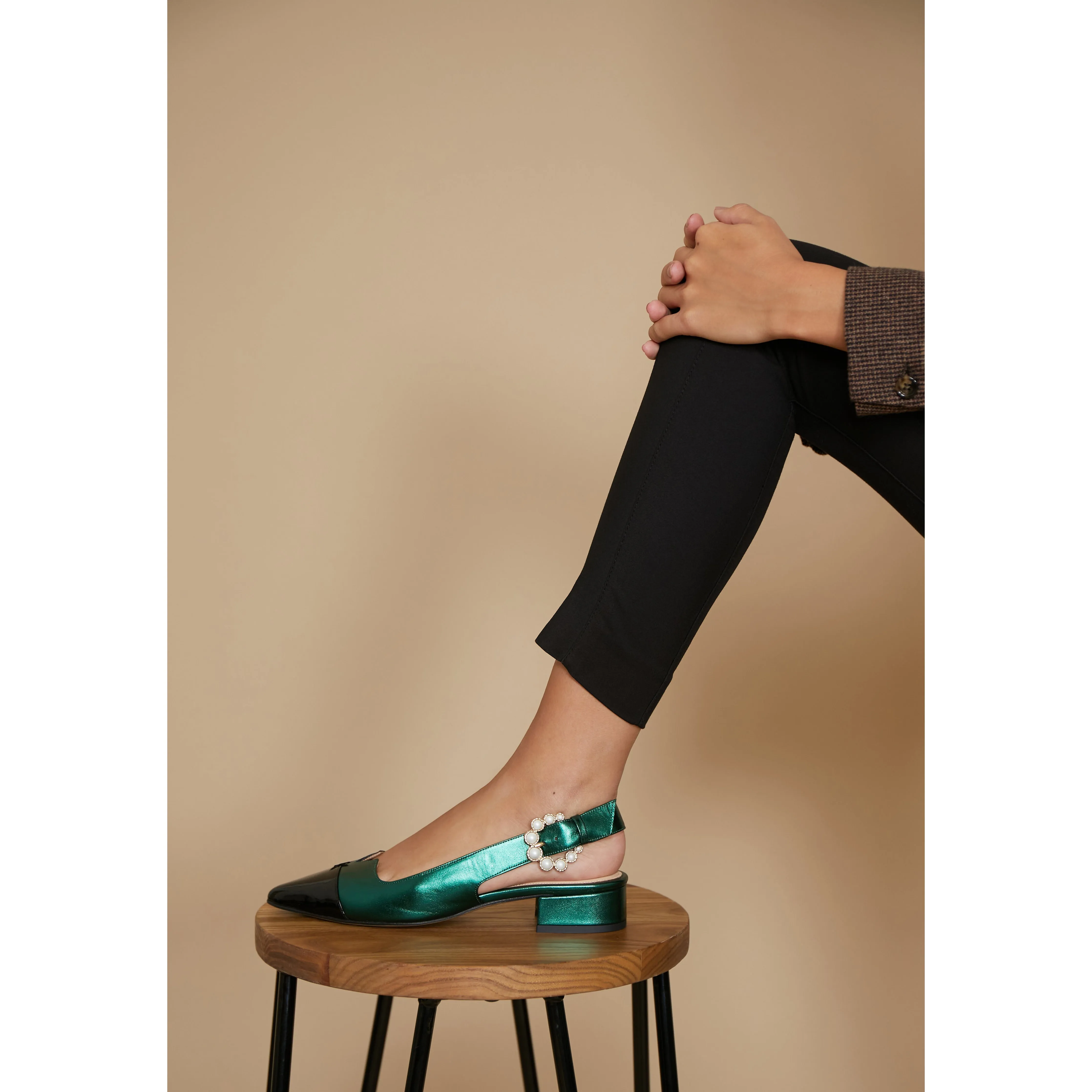Alicia Emerald & Black Flats