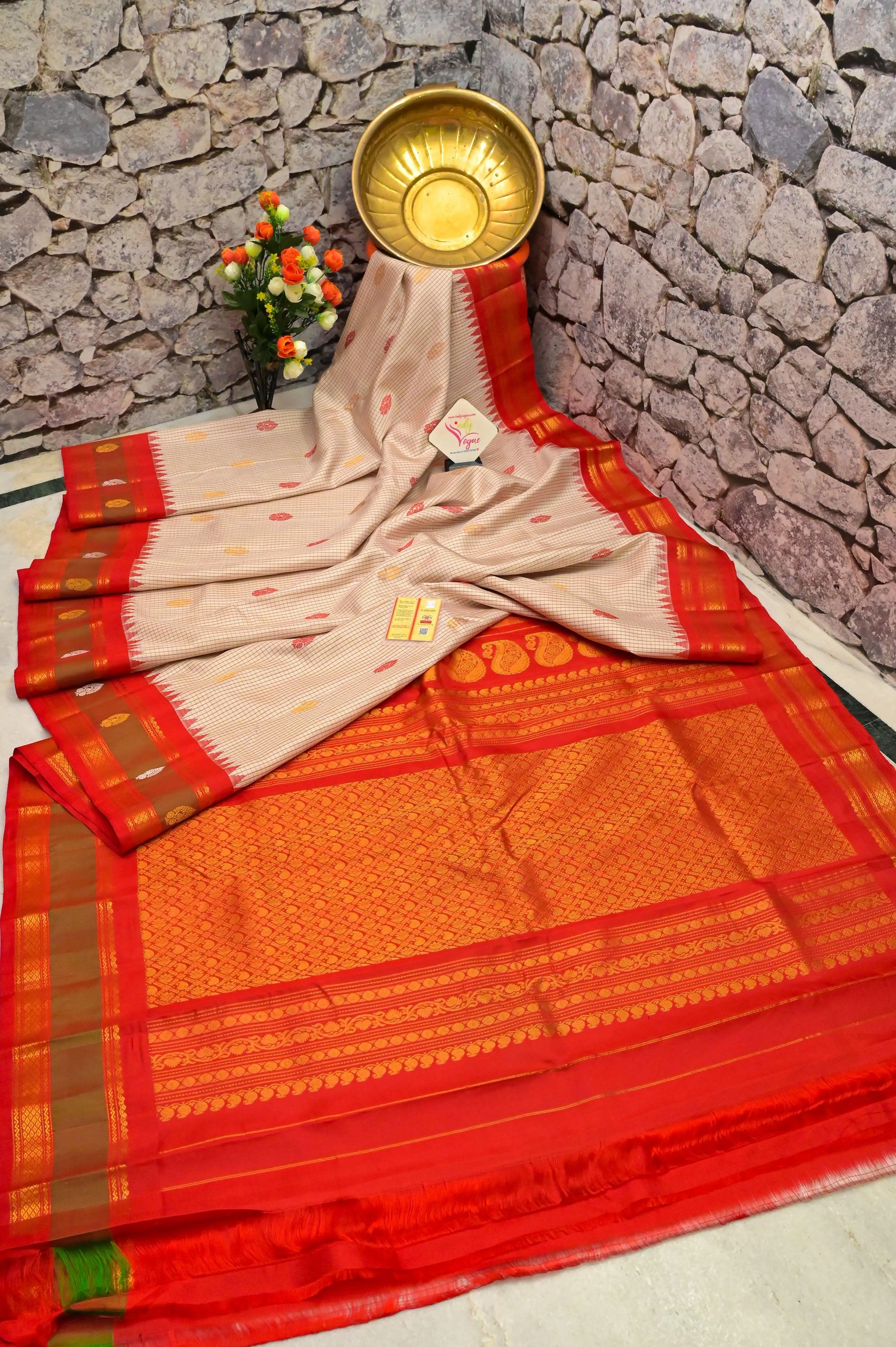 Offwhite and Red Color Gadwal Silk Saree with Small Graph Checks and Buti Work